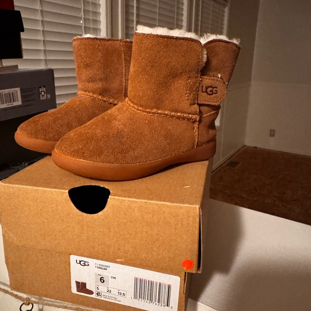 UGG Brown Shearling Boots Size 6